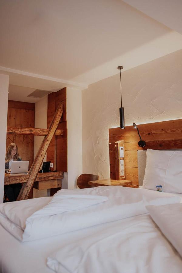Altstadtmittehotel Sonne Dinkelsbühl Eksteriør billede